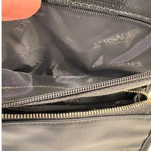 New Versace Cosmetic Bag Black & Gold Perfumes Bag New Bath, Travel Pouch - Picture 8 of 13